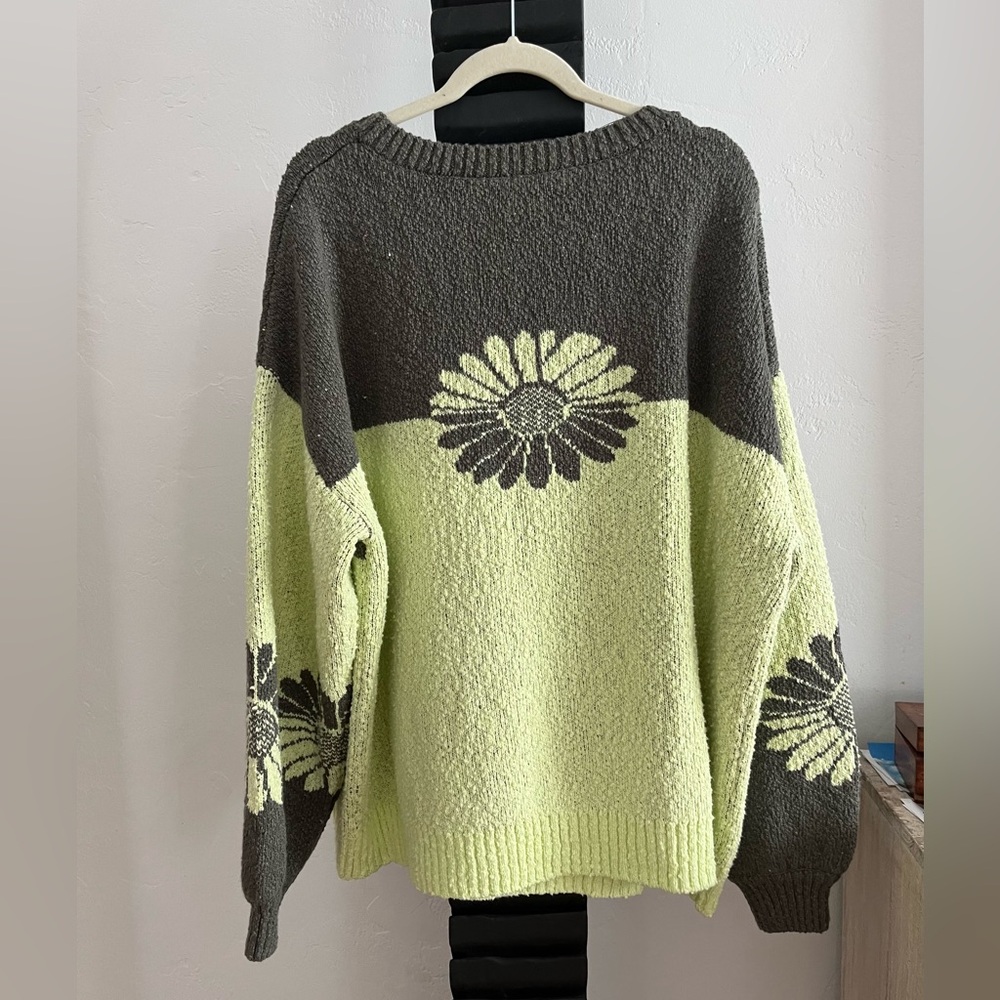 Free People In Bloom Sweater Luminary Olive Combo Sz Medium - Picture 8 of 8